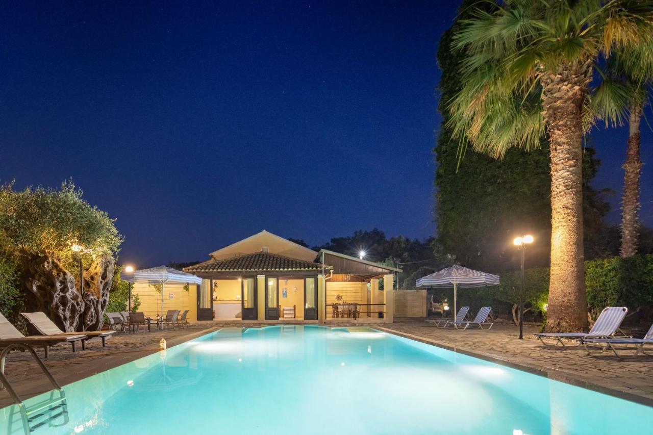 Villa Lianolia Peritheia Esterno foto