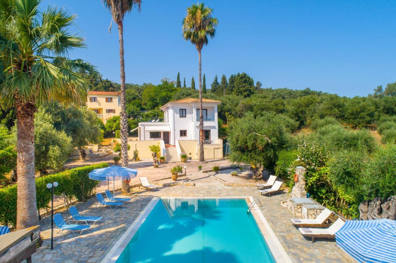 Villa Lianolia Peritheia Esterno foto