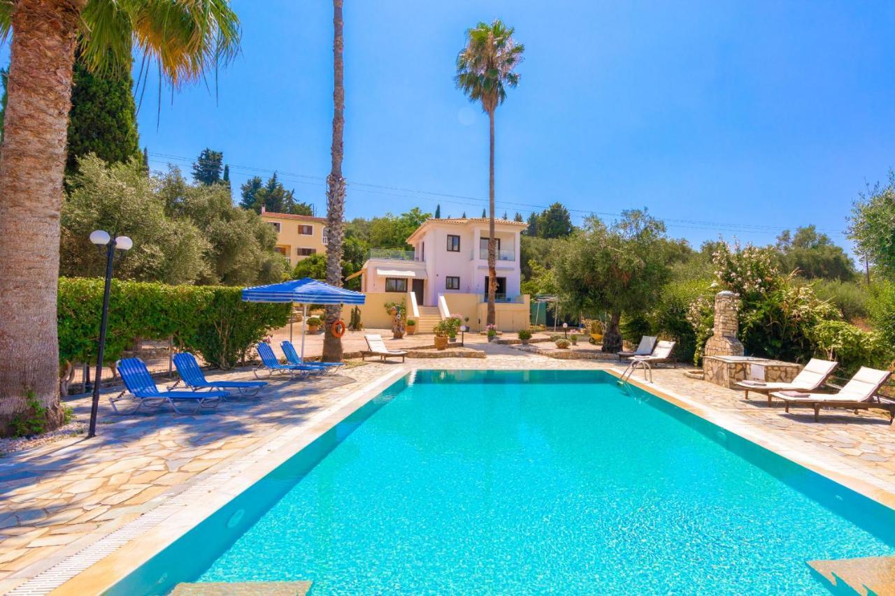 Villa Lianolia Peritheia Esterno foto