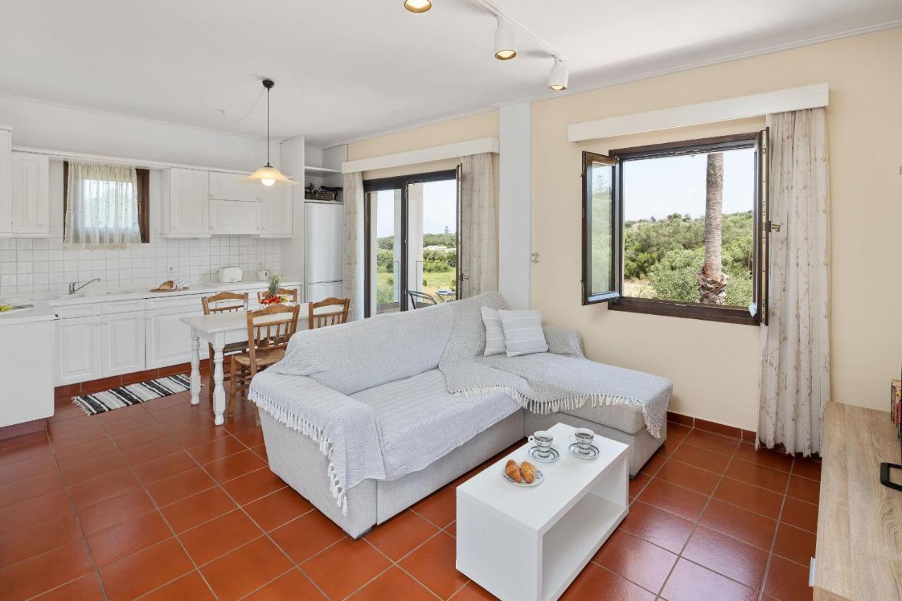 Villa Lianolia Peritheia Esterno foto