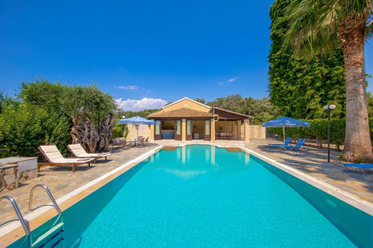 Villa Lianolia Peritheia Esterno foto