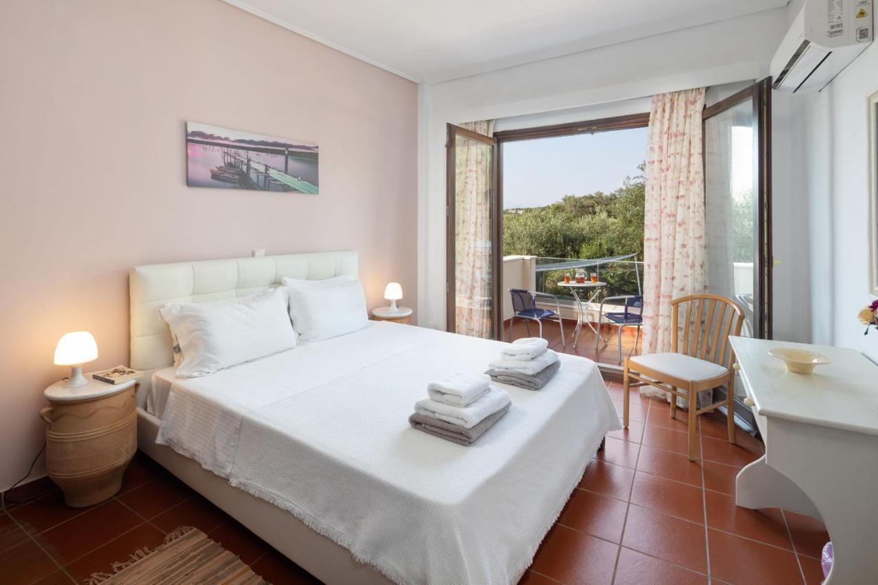 Villa Lianolia Peritheia Esterno foto