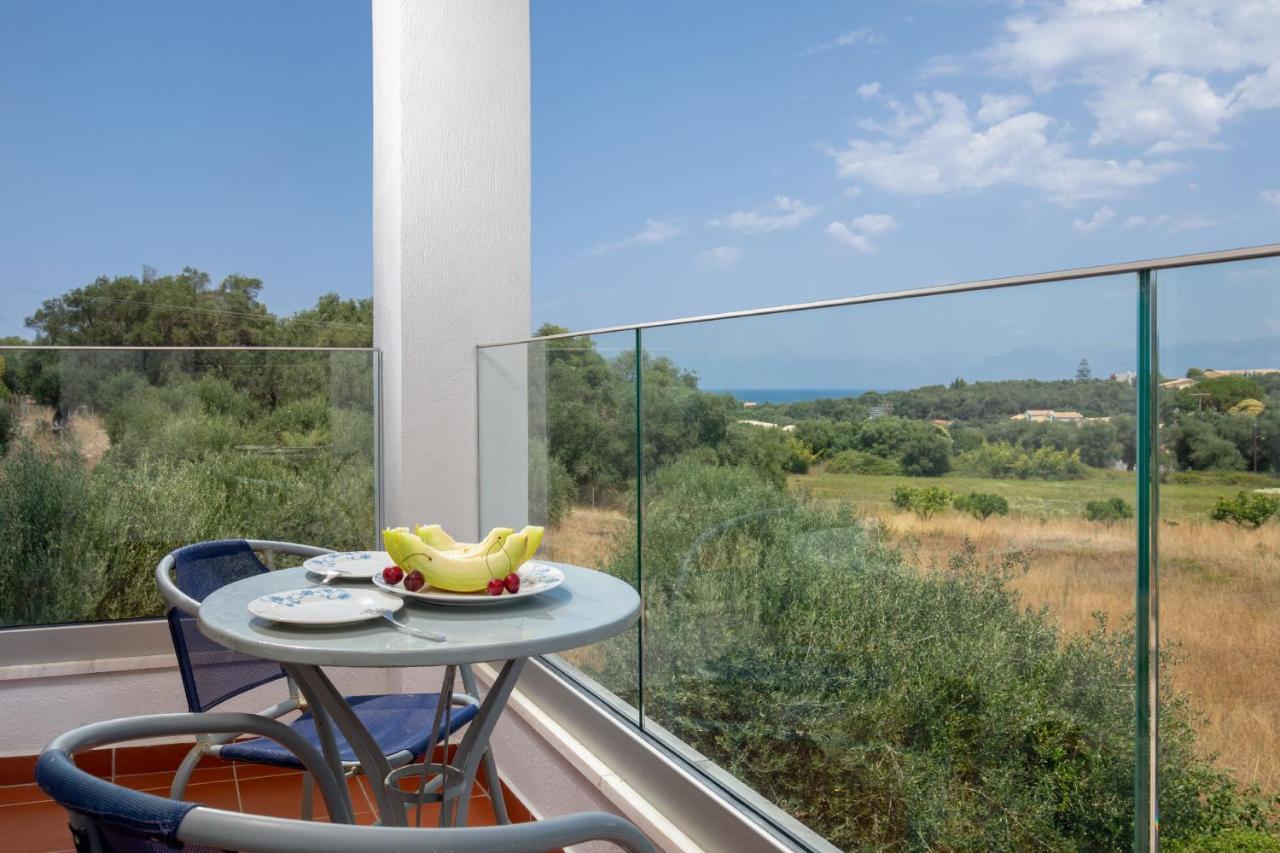 Villa Lianolia Peritheia Esterno foto
